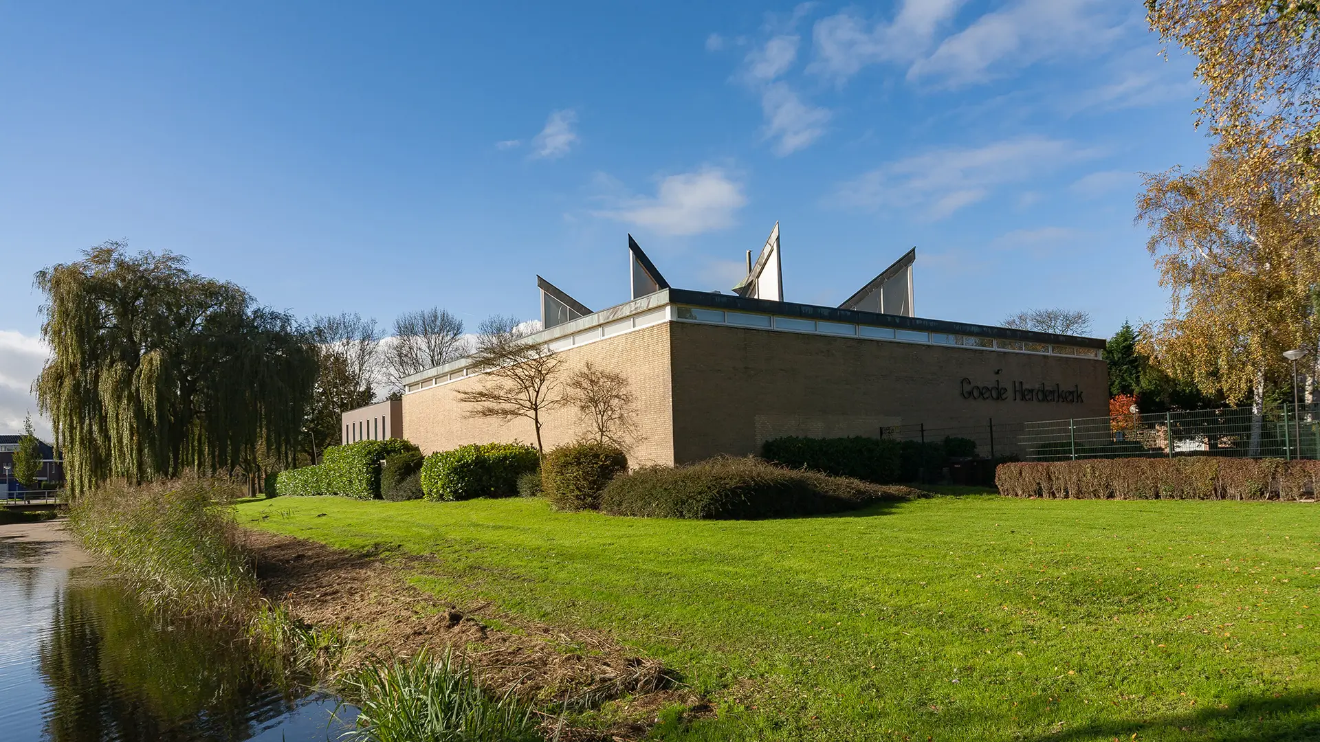 De geschiedenis van de Goede Herderkerk in Ridderkerk De geschiedenis van de Goede Herderkerk in Ridderkerk